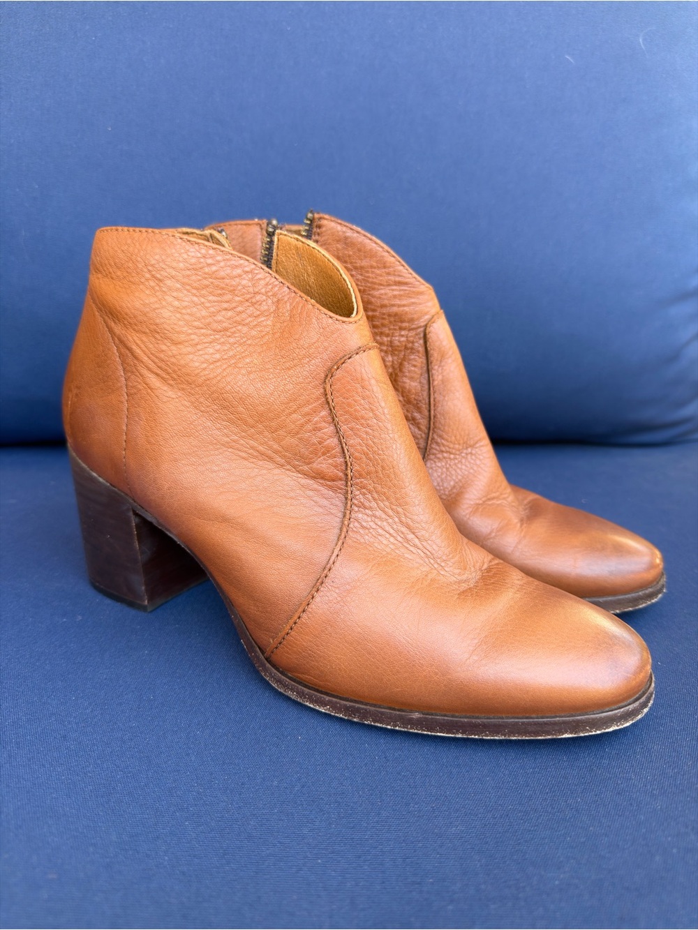 Frye Nora Zip Short Booties 8B Brown Leather Block Heel Western Ankle Boots Boho